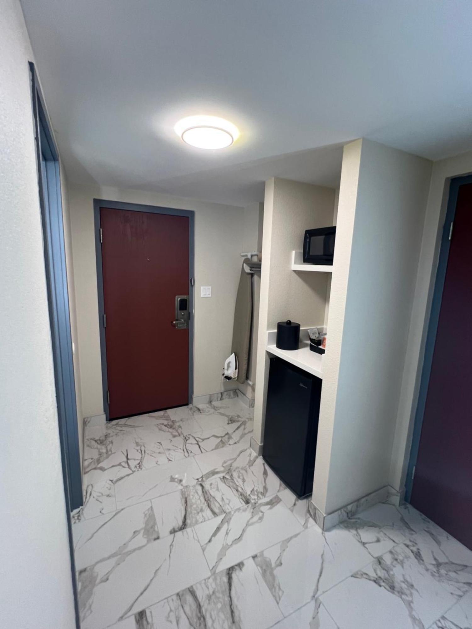 Rodeway Inn Little Falls Bagian luar foto