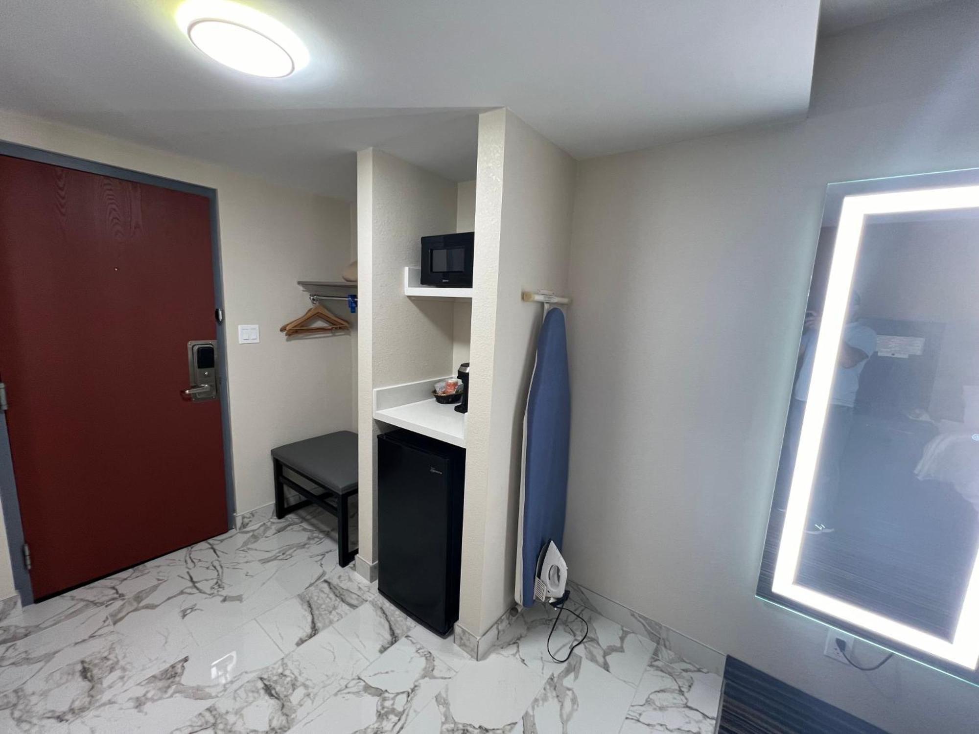Rodeway Inn Little Falls Bagian luar foto